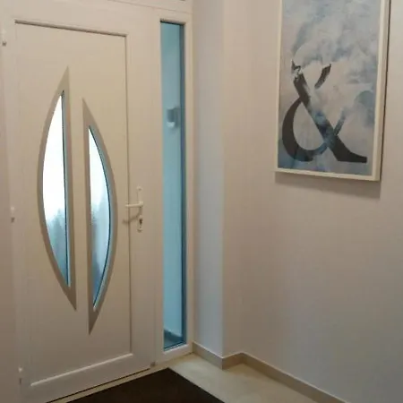 Loli Apartman Miskolc Exterior foto