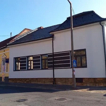 Loli Apartman Miskolc Exterior foto