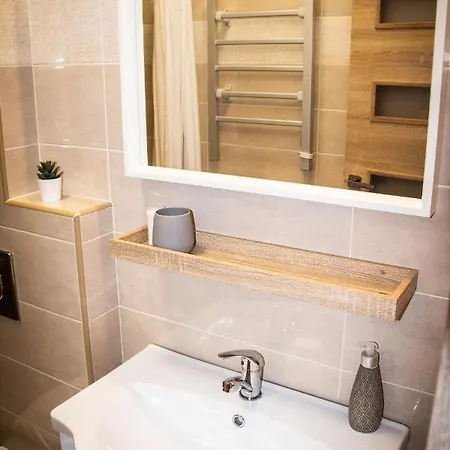 Loli Apartman Miskolc Exterior foto